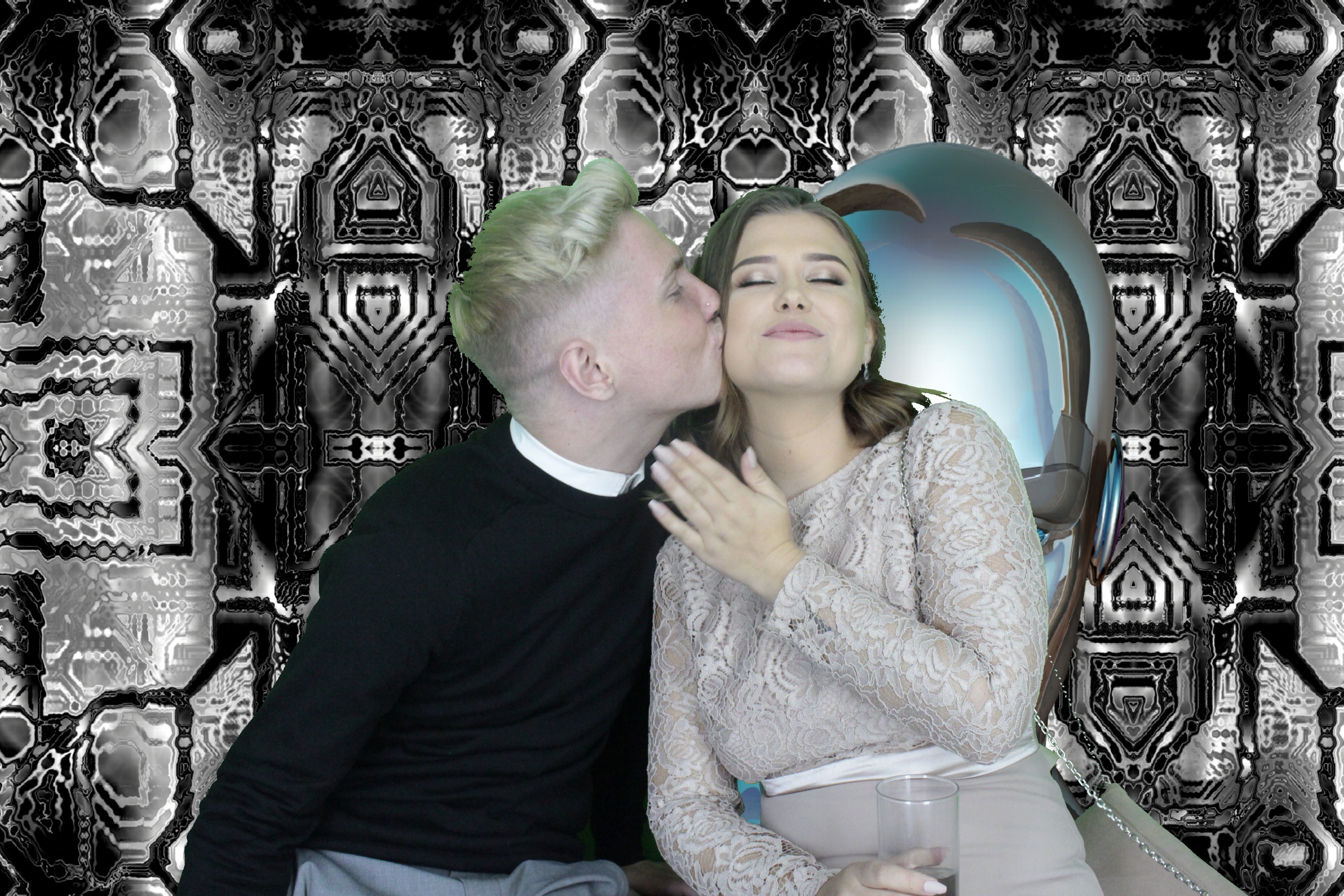 Mr & Mrs Hillier | View more photos from the event at gallery.myphotoboothexperience.co.uk/u/MyPhotoBoothExperienceLtd/Mr-Mrs-Hillier